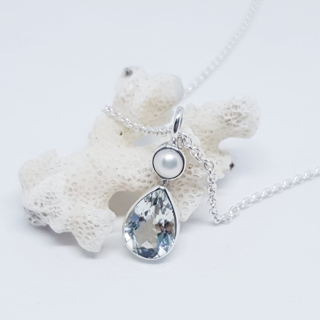 Minti Pendant (White Topaz)