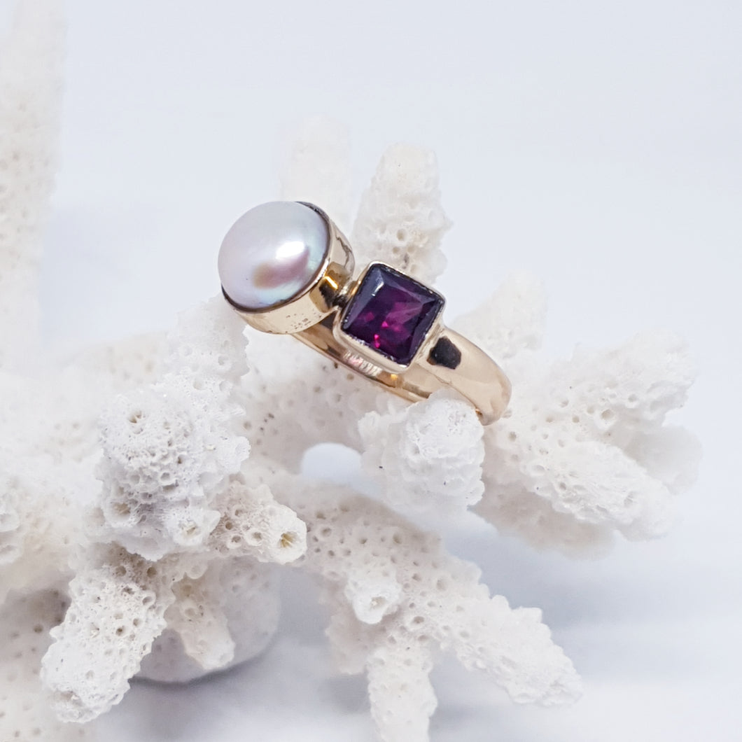 The Stella Ring (Rhodolite)